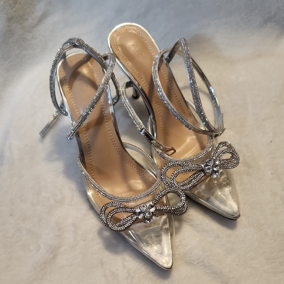 Arqa Elegant Silver Women's Heels size 9 (39) - Picture 1 of 5